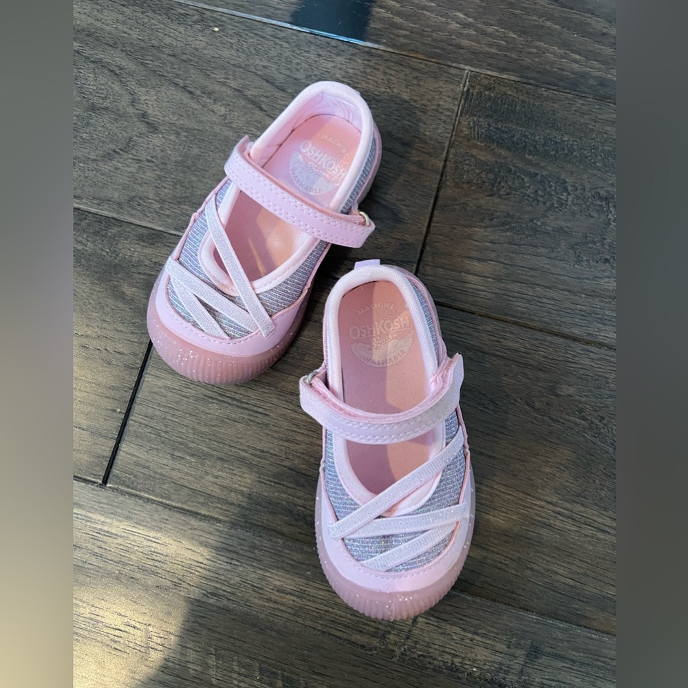 Children Oshkosh shoes